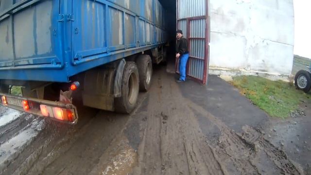 Разгрузка удобрений. смотреть онлайн