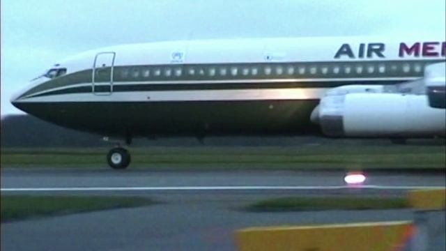 SEMI TWILIGHT arrival Boeing 707 SU-AVZ , Ostend Airport смотреть онлайн