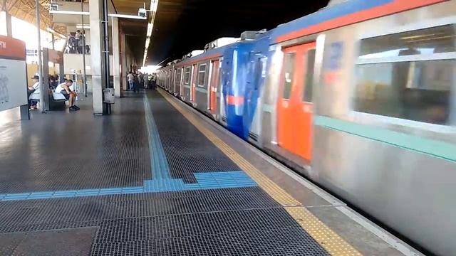 CPTM-SP TUE Alstom Série 2000 (2 Fase) (2084-2083/2085-2086) Partindo da Estação Tatuapé смотреть онлайн