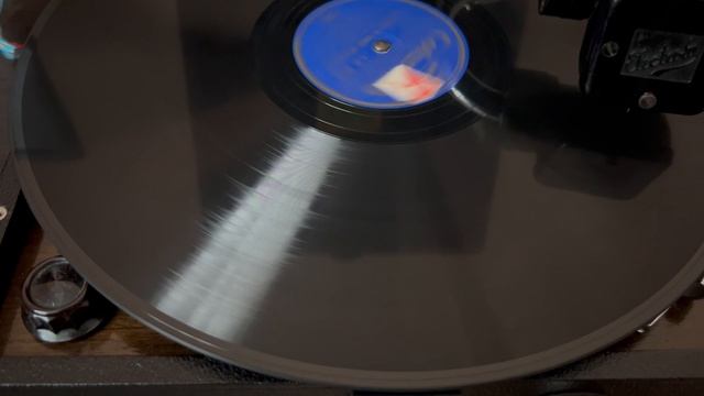 И. Ф. Стравинский «Симфония в трех движениях (частях)» 5 сторона (запись 1946 г.) смотреть онлайн