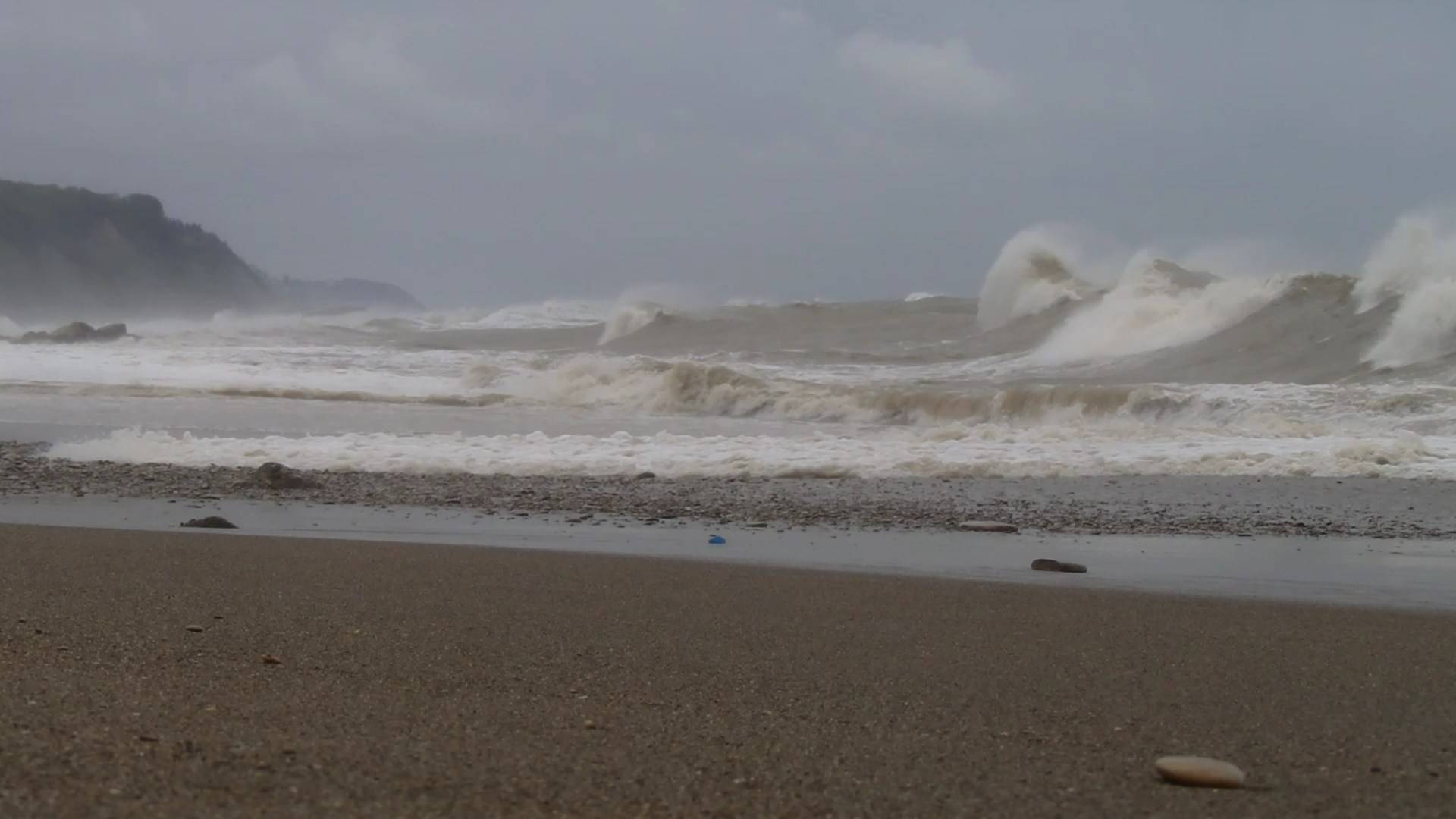 Весенний шторм на Чёрном море