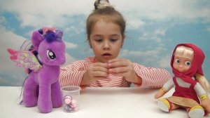 Пони Сумеречная Искорка лечит Машу || Twilight Sparkle || World toys tv