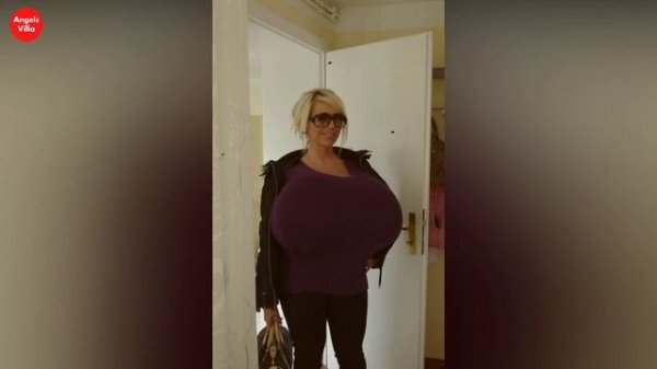 Beshine Biography | Wiki | Facts | Curvy Plus Size Model | Age | Height | Weight | Lifestyle