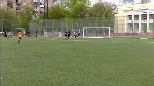 Забитые голы 3-его тура «Чемпионата Москвы ЛФК» (КФК) в игре против ФК «Север»:28’ Халитов Артур смотреть онлайн
