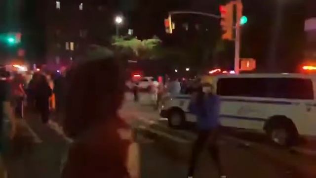 Нью-Йорке задержали девушку по имени Саманта. смотреть онлайн