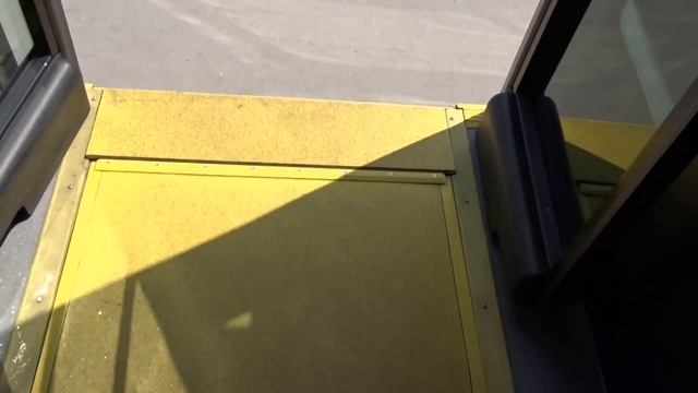 A Tour Of BYD Electric 60' Articulated Bus From California At Mississauga City Hall смотреть онлайн