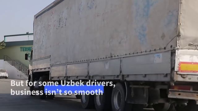 Uzbek traders learn to do business with the Taliban | AFP смотреть онлайн