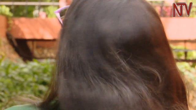 Hair business booming in Uganda смотреть онлайн