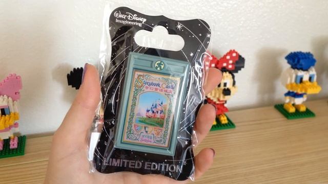 WDI Shanghai Disneyland Attraction Poster Pin | Enchanted Storybook Castle! смотреть онлайн