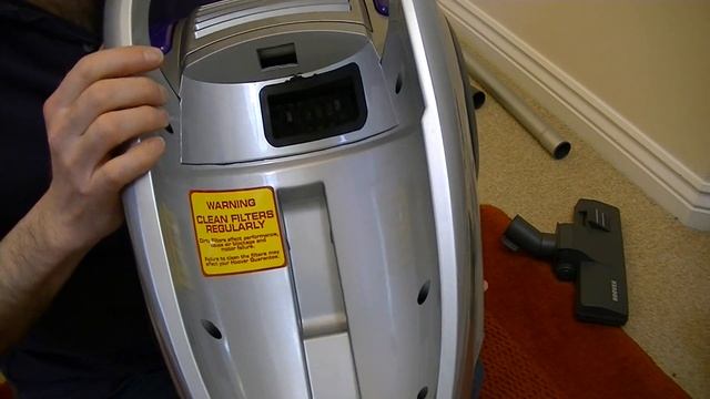 Hoover Sonix 2300 Watt Bagless Vacuum Cleaner Unboxing & First Look смотреть онлайн