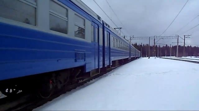 Электропоезд ЭД4-0001 и приветливый машинист смотреть онлайн
