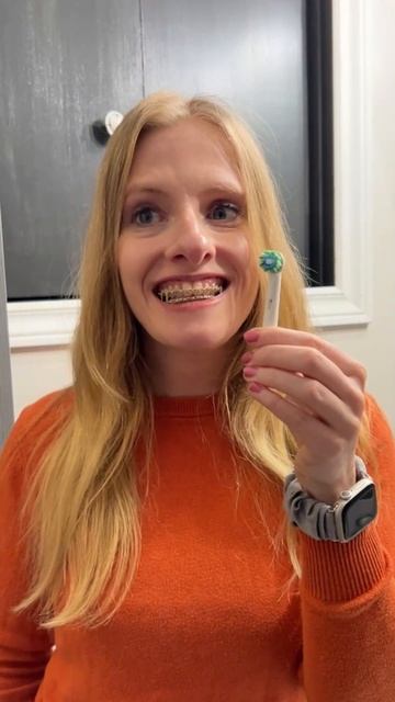 The #OralB CrossAction replacement #toothbrush heads are super simple to change out! #teeth #braces смотреть онлайн