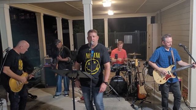 Tomcat Rio covers Bad Case of Loving You смотреть онлайн