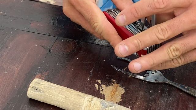 Наконечник на Острогу на Гавайку для Выживания на необитаемом острове. Victorinox Swisschamp  №13