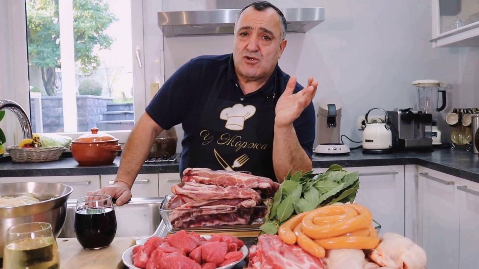 Капама - болгарское блюдо в горшочках! Мясное ассорти из говядины, свинины, баранины и курицы смотреть онлайн