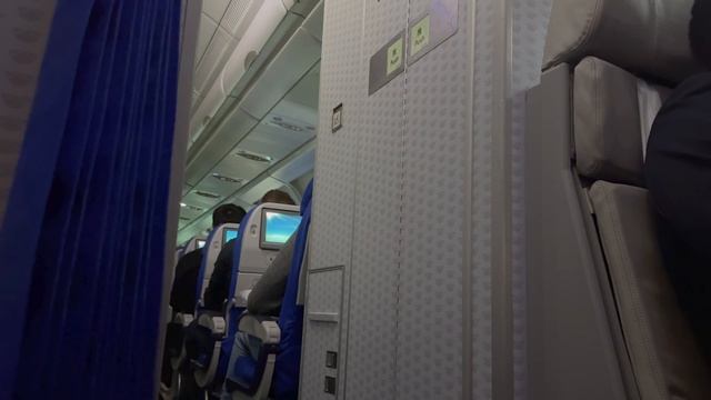 China Eastern A330-200 Economy Class [Full Flight Report] PVG-BNE смотреть онлайн