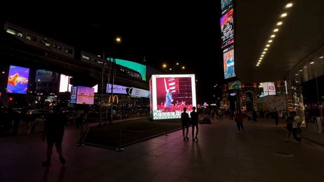 Malaysia Bukit Bintang LED Billboard Advertising Kuala Lumpur Lot 10 The Cube Digital OOH Ads смотреть онлайн