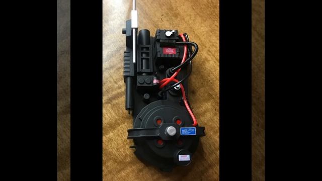 My customized Ghostbusters Easglemoss Proton Packs build (adding ribbons later) смотреть онлайн