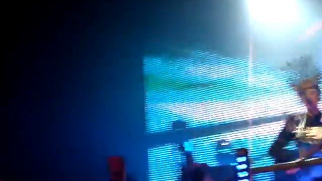 WE ARE THE PEOPLE - EMPIRE OF THE SUN AT MUSIC BOX HOLLYWOOD смотреть онлайн