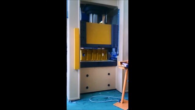 PMM-300 Hydraulic Servo Press смотреть онлайн