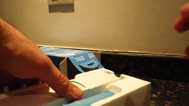 Oral-B Pro 500 Rechargeable Electric Toothbrush Unboxing смотреть онлайн