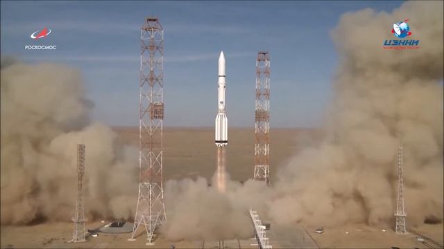 Proton-M Ignition and Liftoff - Eutelsat 5 West B and MEV-1 смотреть онлайн