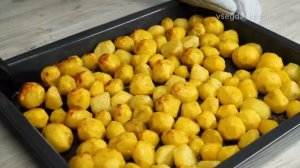 ЗАПЕЧЕННЫЙ КАРТОФЕЛЬ! Такую вкусную картошку захочется приготовить не раз! Рецепт Всегда Вкусно!