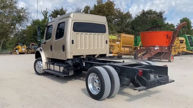 2006 FREIGHTLINER BUSINESS CLASS M2 106 For Sale