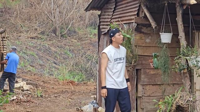 Sua and Pao repay the old man for saving his life: Finishing the kitchen cabinets with bamboo смотреть онлайн