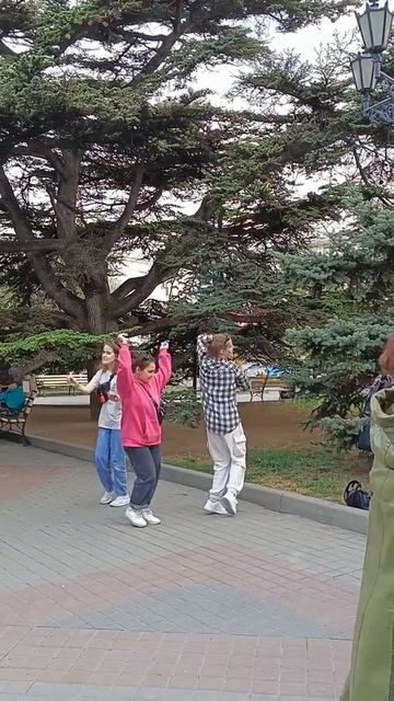 Кайфуем shorts #dance смотреть онлайн