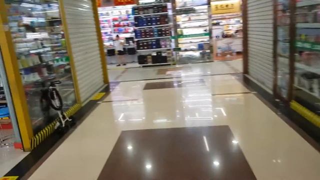 Yiwu International Trade City - Walking Around Inside Yiwu Wholesale Market смотреть онлайн