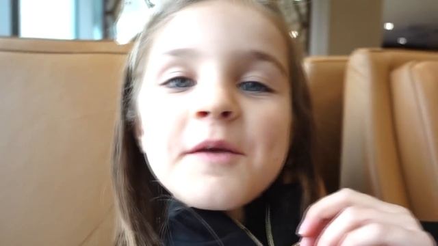 FLYING BUSINESS CLASS TO DUBAI | Sienna Hopes смотреть онлайн