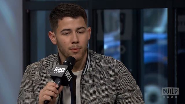 Nick Jonas Stops By To Chat About "Jumanji: Welcome to the Jungle" смотреть онлайн