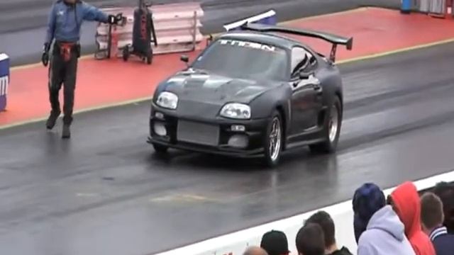 N1 SUPRA AT SANTA POD JAP SHOW HKS SERIES 9,76S 136,87 MPH 19 JUIN 2011 смотреть онлайн