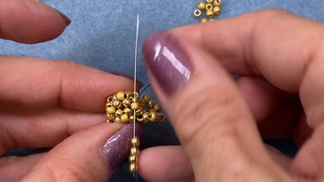 Beaded Necklace & Pendant Tutorial with seed beads and pearls THE PILLAR PENDANT - PEARLCORE смотреть онлайн