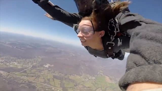 Tandem Skydive | Alysan from Milwaukee, WI amg смотреть онлайн