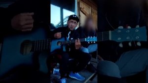 Армейская песня в исполнении бурята 2 (бурят красиво поет, ты сменить успеешь, по зелёной по траве)