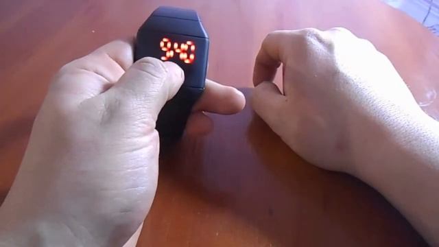 Силиконовые наручные часы S-WATCHS смотреть онлайн