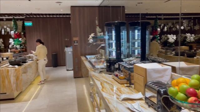 Singapore Airlines SliverKris Business Class Lounge Terminal 2 (T2), Changi Airport