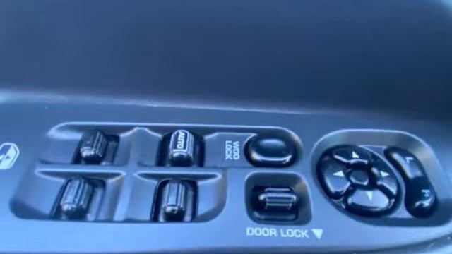 2005 Dodge Ram 1500 4dr Quad Cab SLT 2WD (Nanaimo, British Columbia) смотреть онлайн