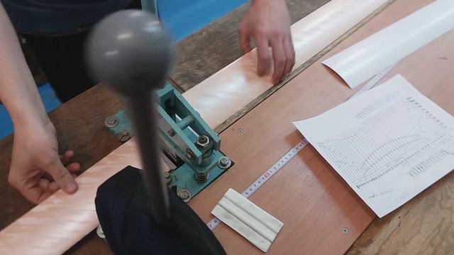 Резка пластика для вертикальных жалюзи смотреть онлайн