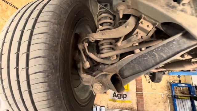 Toyota Sienta полный привод вид снизу ￼ смотреть онлайн