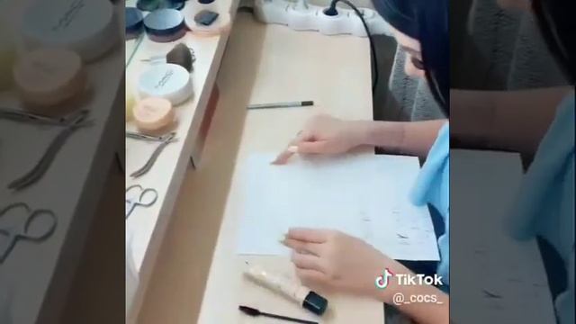 на листочке написаны слова смотреть онлайн