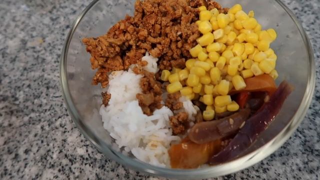 WHAT I EAT IN A (work) DAY | to lose weight; balanced, realistic, counting macros смотреть онлайн