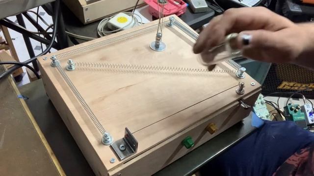 DIY Piezo spring box смотреть онлайн