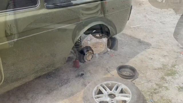 Нива 2329 Урбан. Мне кажется ее ни когда не починить. Восстановление самой дешевой нивы пикап смотреть онлайн