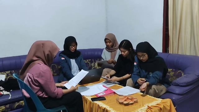 Chair a Meeting || Nur Aslina 1940601044 || English for Business Communication || Local B English 1 смотреть онлайн