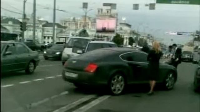 ЖЕНЩИНА ЗА РУЛЁМ,,,слова и музыка В. Шевченко . исп : автор .