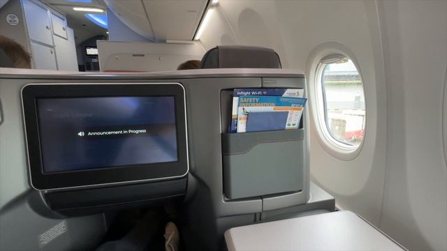 SINGAPORE AIRLINES BUSINESS CLASS Boeing 737max Singapore To Kuala Lumpur