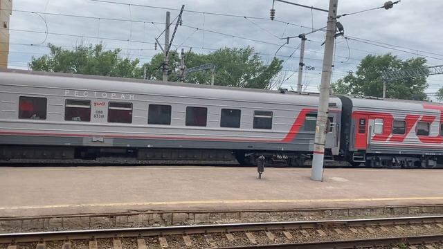 ВЛ10У-790 с пассажирским поездом Уфа-Красноярск смотреть онлайн